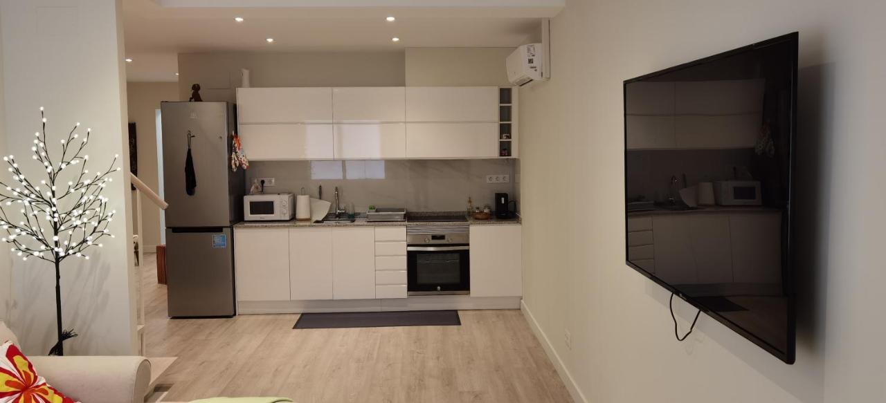 Barcelona Duplex De 3 Habitaciones L'Hospitalet de Llobregat Eksteriør bilde